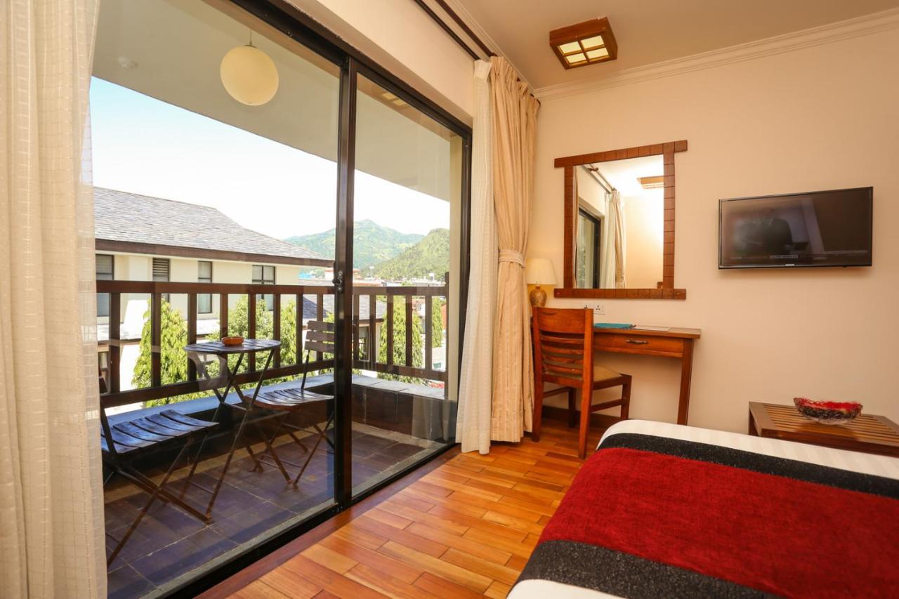 Atithi Resort & Spa Pokhara Esterno foto