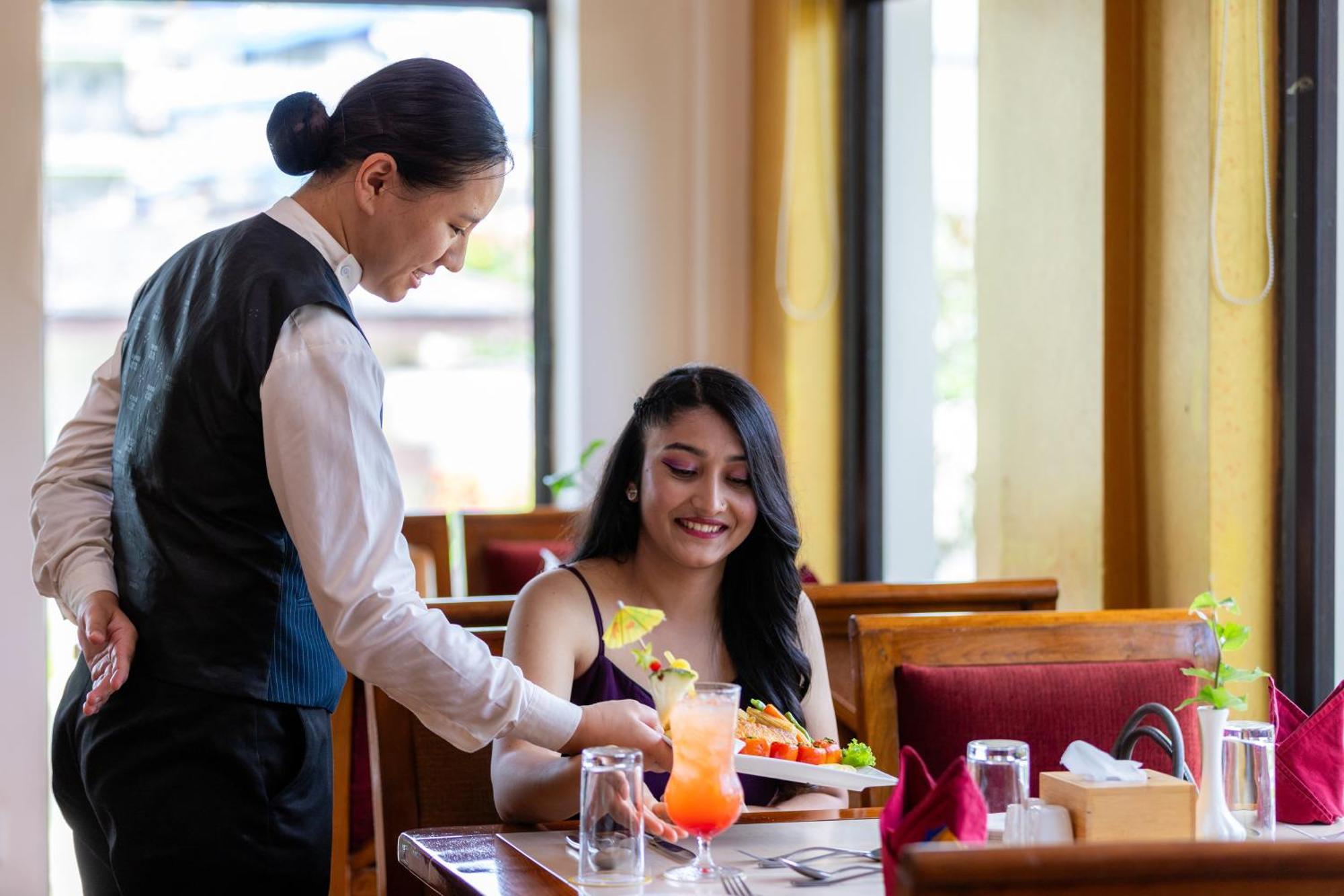 Atithi Resort & Spa Pokhara Esterno foto