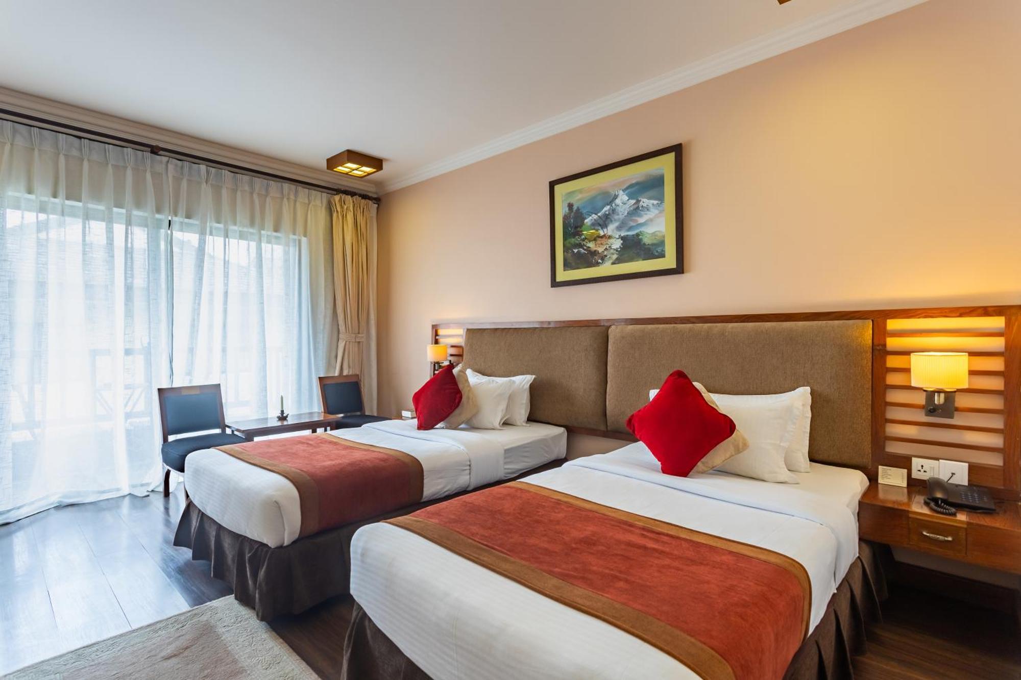 Atithi Resort & Spa Pokhara Esterno foto